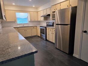 5611 6th St in Zephyrhills, FL - Building Photo - Building Photo