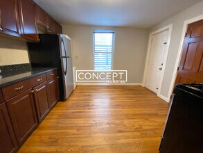 429 Franklin St in Cambridge, MA - Foto de edificio - Building Photo