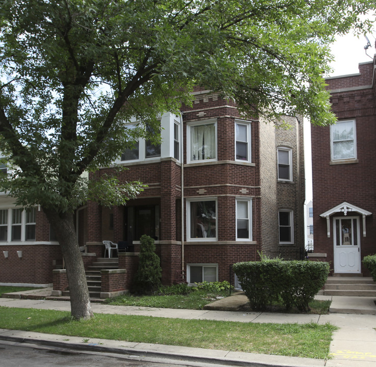 2109 N Avers Ave in Chicago, IL - Foto de edificio