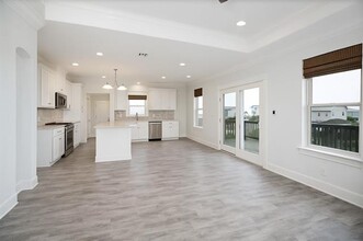 1169 Sailfish St in Bayou Vista, TX - Building Photo - Building Photo