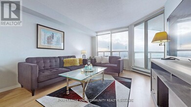 160-1160 Alton Towers Cir in Toronto, ON - Building Photo - Building Photo
