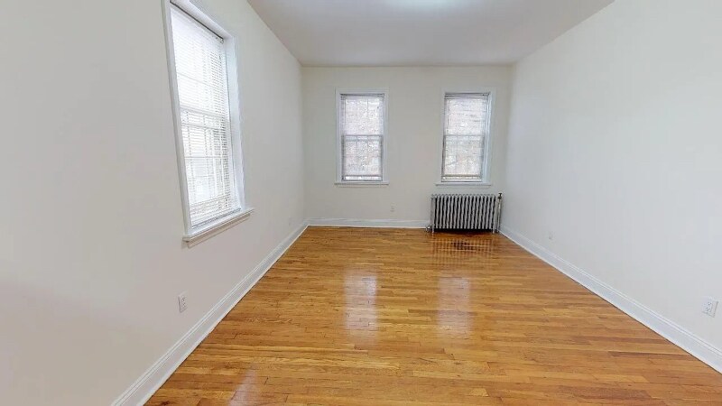 55 Monroe Pl in Bloomfield, NJ - Building Photo