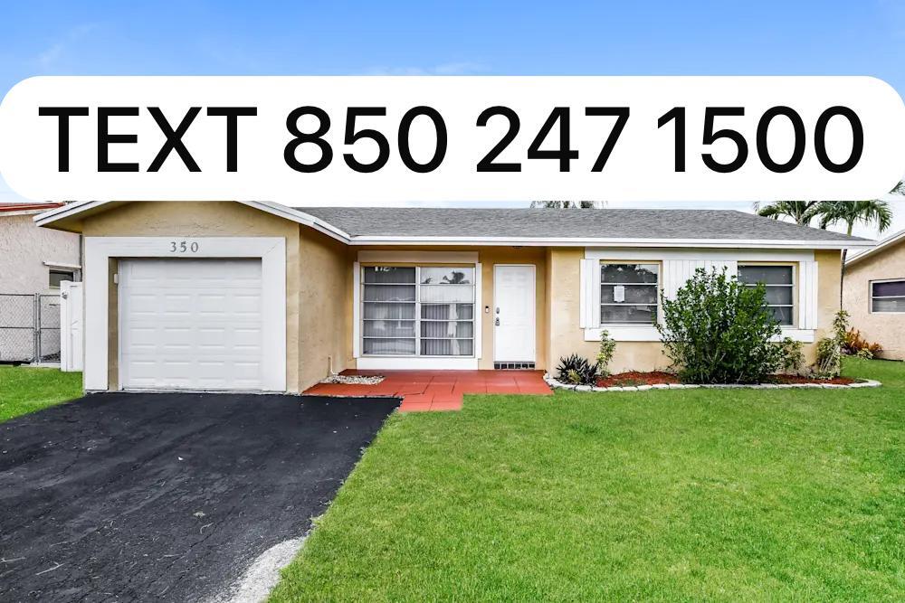 351 NW 99th Way in Pembroke Pines, FL - Building Photo
