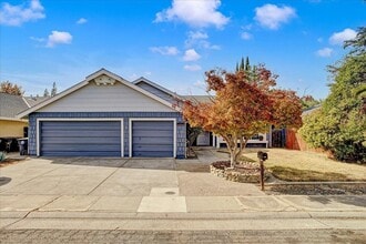 8323 Northvale Way in Citrus Heights, CA - Building Photo - Building Photo