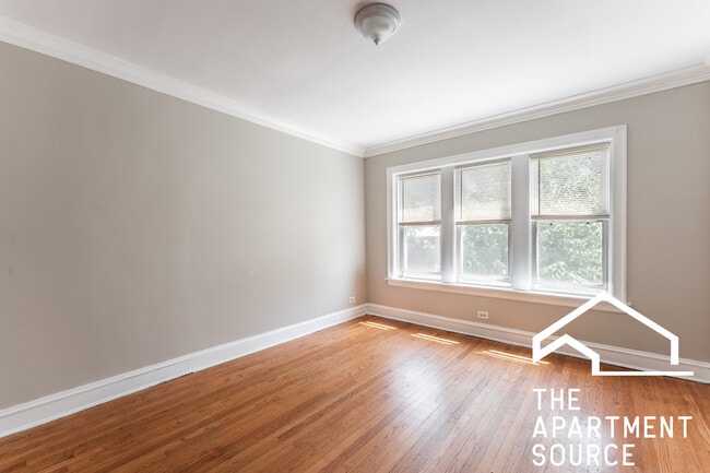 property at 2620 N Kildare Ave
