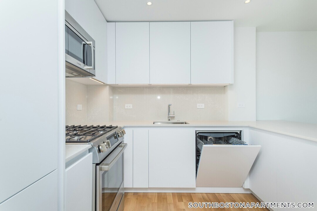 1410 Columbia Rd in Boston, MA - Building Photo