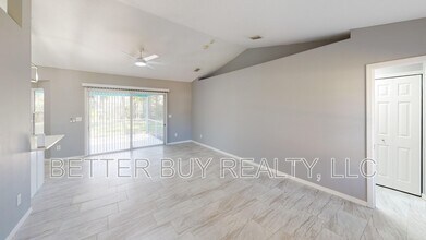 138 Pine Grove Dr in Palm Coast, FL - Building Photo - Building Photo