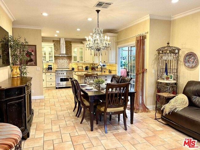 property at 1121 21st St