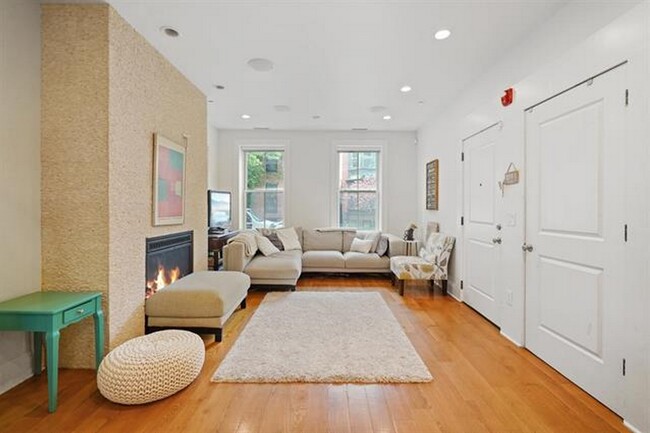 property at 625 Bloomfield St