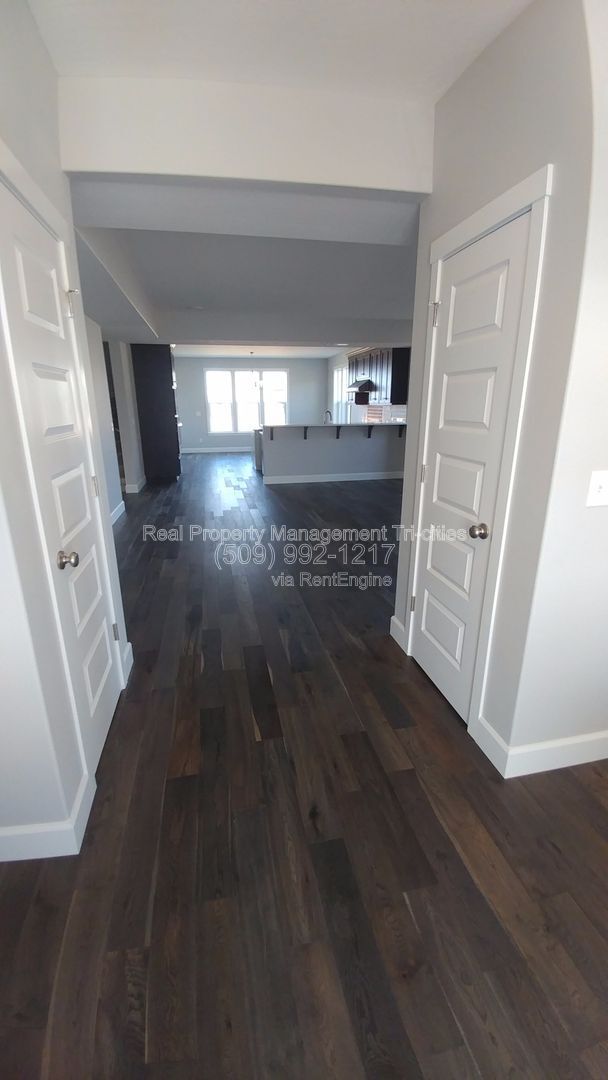 9907 Coho Ct in Pasco, WA - Building Photo - Building Photo