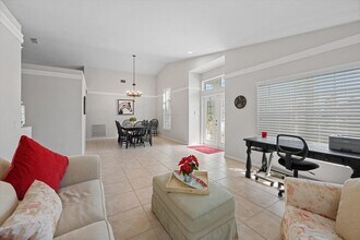 1871 Corsica Dr in Wellington, FL - Foto de edificio - Building Photo