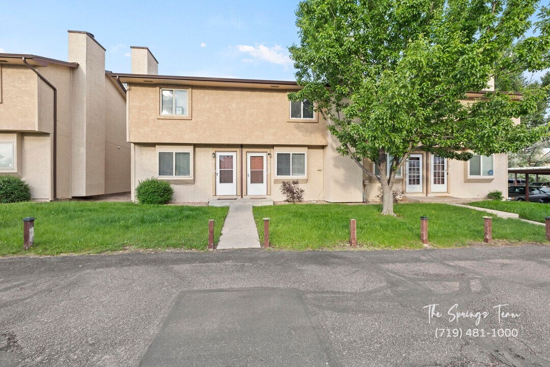 3138 Starlight Cir in Colorado Springs, CO - Building Photo