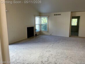 1629 Glenbrooke Ct in Rochester Hills, MI - Building Photo - Building Photo