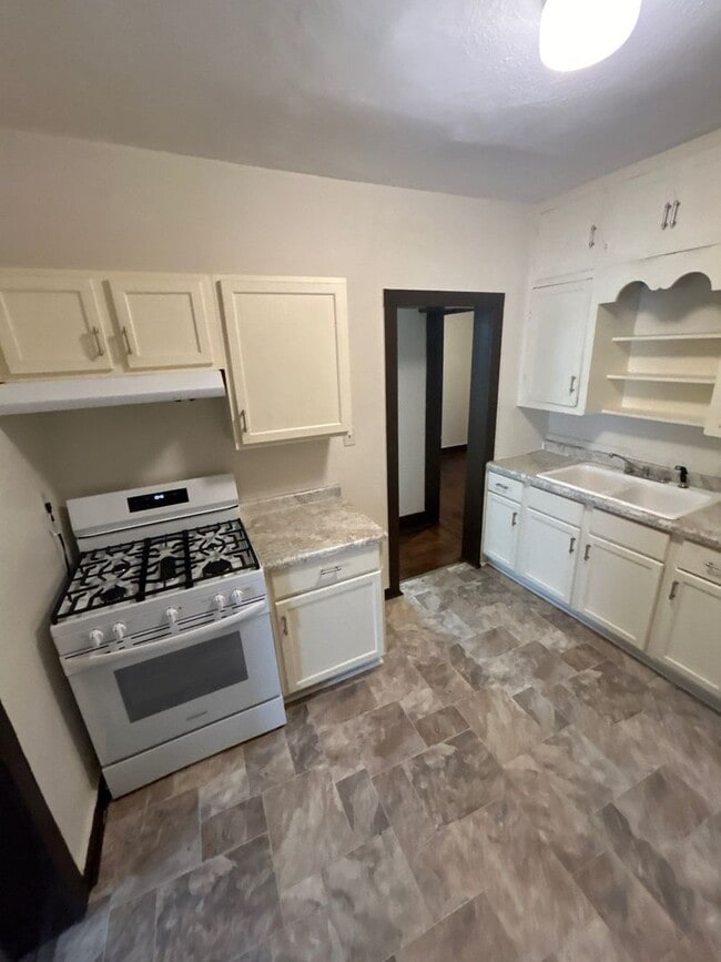 property at 2950 Dupont Ave N