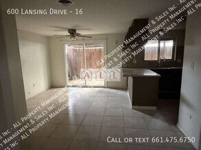 600 Lansing Dr in Bakersfield, CA - Building Photo - Building Photo