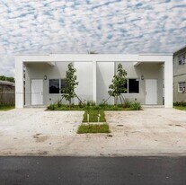 817 NW 7th Ave in Hallandale Beach, FL - Building Photo