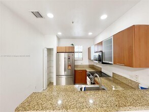 2540 SW 14th Ave in Fort Lauderdale, FL - Building Photo - Building Photo