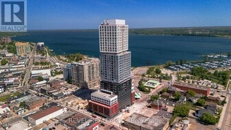 39 Mary St in Barrie, ON - Building Photo