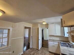 4627 Estelle Dr in Jackson, MS - Building Photo - Building Photo