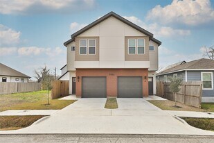 7924 Booker St in Houston, TX - Building Photo