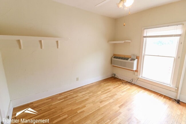 412 N 11th St in Manhattan, KS - Building Photo - Building Photo