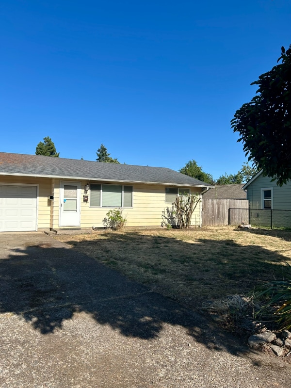 1431 Mill St in Springfield, OR - Building Photo - Building Photo