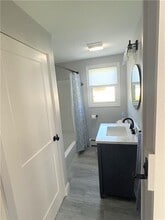 404 Arnold Rd in Coventry, RI - Building Photo - Building Photo