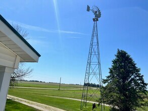 3085 Overland Ave in Rowley, IA - Building Photo - Building Photo