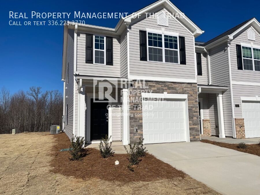 1311 Amberview Ln in Kernersville, NC - Building Photo