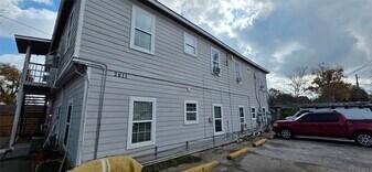 2811 Iola St in Houston, TX - Building Photo