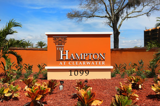 Hampton Apartments in Clearwater, FL - Foto de edificio - Building Photo