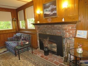 8 Emily Ln in Gloucester, MA - Building Photo - Building Photo