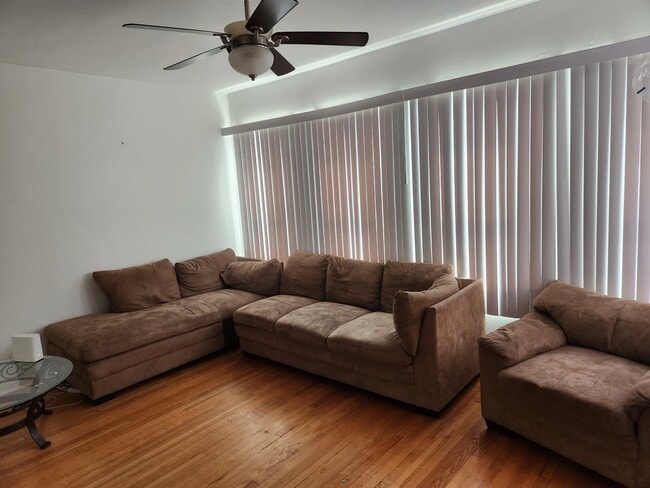 1710 N Meade Ave in Chicago, IL - Building Photo - Building Photo