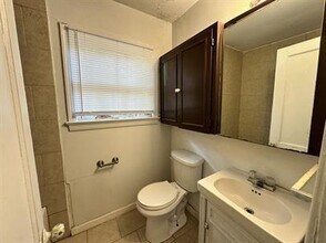 1012 Pecan Ave in Greenville, TX - Building Photo - Building Photo