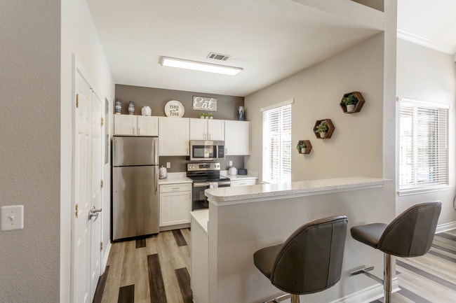 Reserve at Castle Highland in Castle Rock, CO - Foto de edificio - Interior Photo