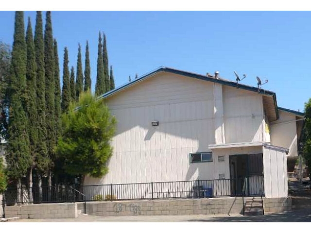 Running Springs in Fallbrook, CA - Foto de edificio