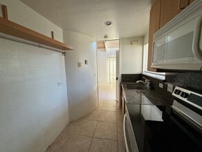 7439 Herschel Ave in San Diego, CA - Building Photo - Building Photo