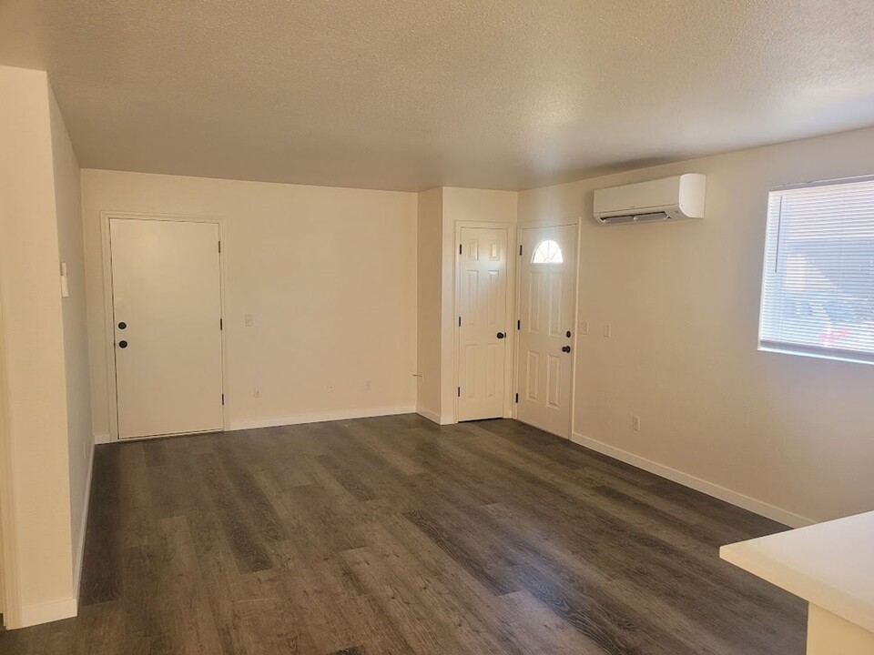 744 W 11th St-Unit -744.1 in Medford, OR - Building Photo
