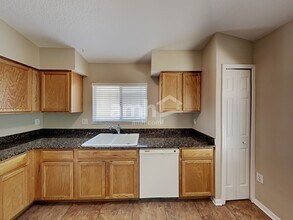 30949 Midtown Ct in Wesley Chapel, FL - Building Photo - Building Photo