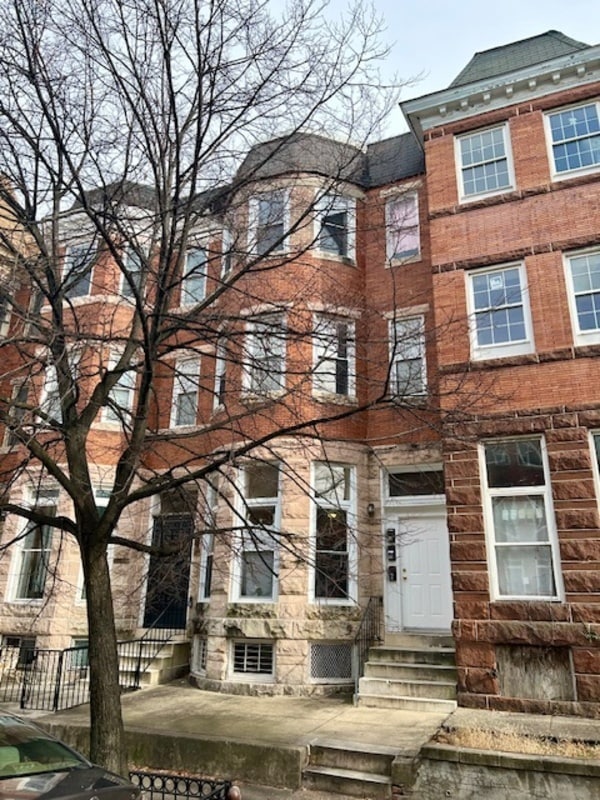 property at 2207 Callow Ave