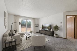 Champlin Drive & Elmcreek in Champlin, MN - Foto de edificio - Building Photo