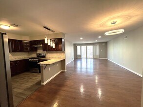 25 Wallis Ave in Jersey City, NJ - Building Photo - Building Photo