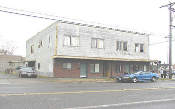 3737-3743 E McKinley Ave in Tacoma, WA - Foto de edificio - Building Photo