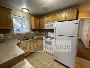 3733 E Deloy Dr in Idaho Falls, ID - Building Photo - Building Photo