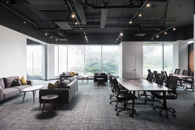 16 Pl. du Commerce, Unit 308