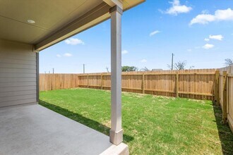 461 Alamito Ave in Kyle, TX - Building Photo - Building Photo
