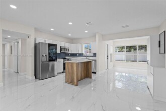 3220 NW 4th Ct in Fort Lauderdale, FL - Building Photo - Building Photo