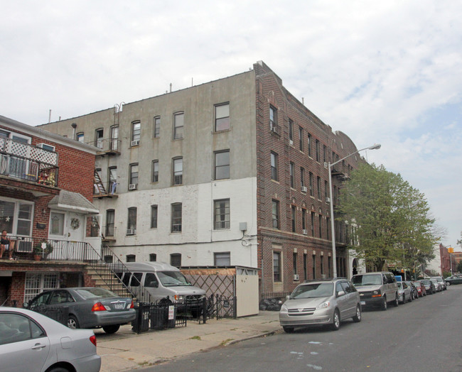 1818 79th St in Brooklyn, NY - Foto de edificio - Building Photo