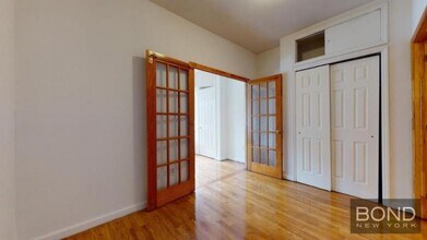 96 3rd Ave in New York, NY - Building Photo - Building Photo
