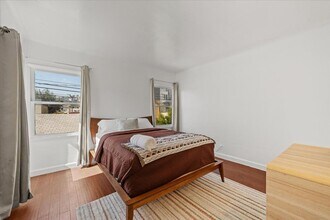 4281 McClung Dr in Los Angeles, CA - Foto de edificio - Building Photo